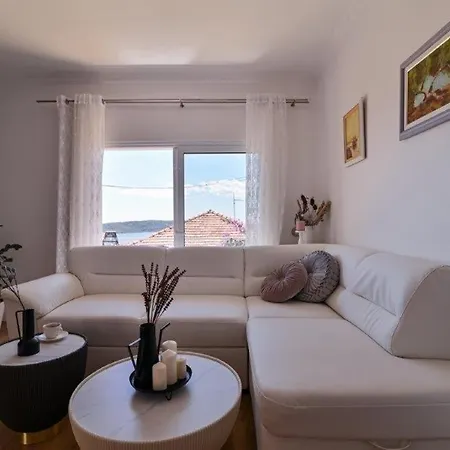 Appartement With Parking Space - 24144 Trogir